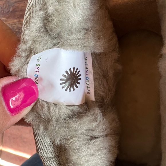 UGG CLASSIC ULTRA MINI PLATFORM MOSS GREEN BRAND NEW + PAPER SHOPPING BAGN ZS 7 - Picture 10 of 14